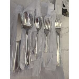 EIUBUIE Flatware 20 piece set